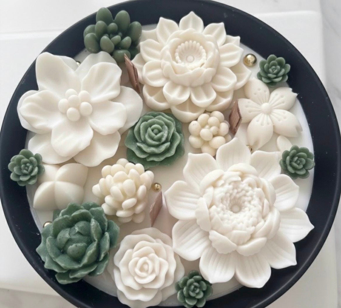 FLORAL & DECORATIVE CANDLES